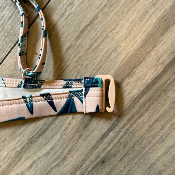 Victoria’s Secret pink teal palm tree bikini sz S/XS ruffle shoulder swimsuit - Picture 4 of 8